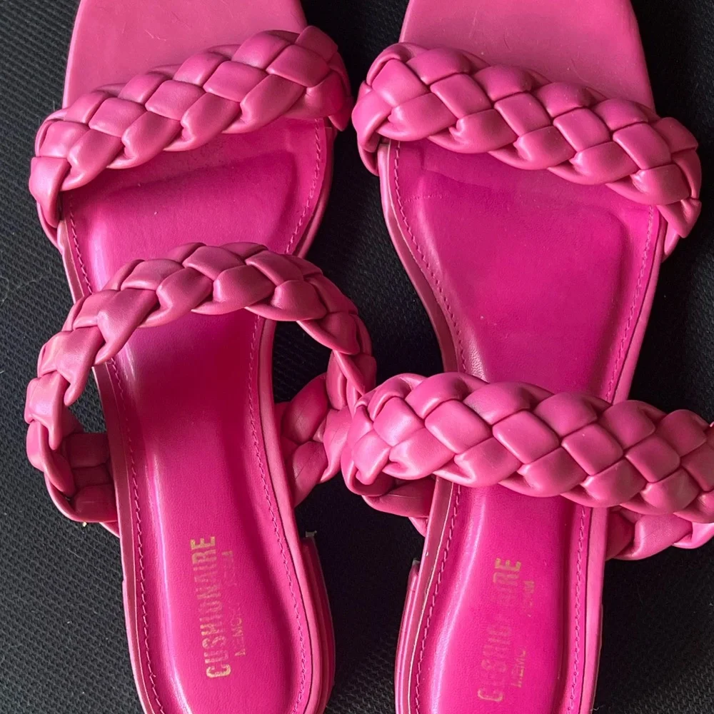 Cushionaire Women's Pink Braided Sandals - Picture 2 of 3